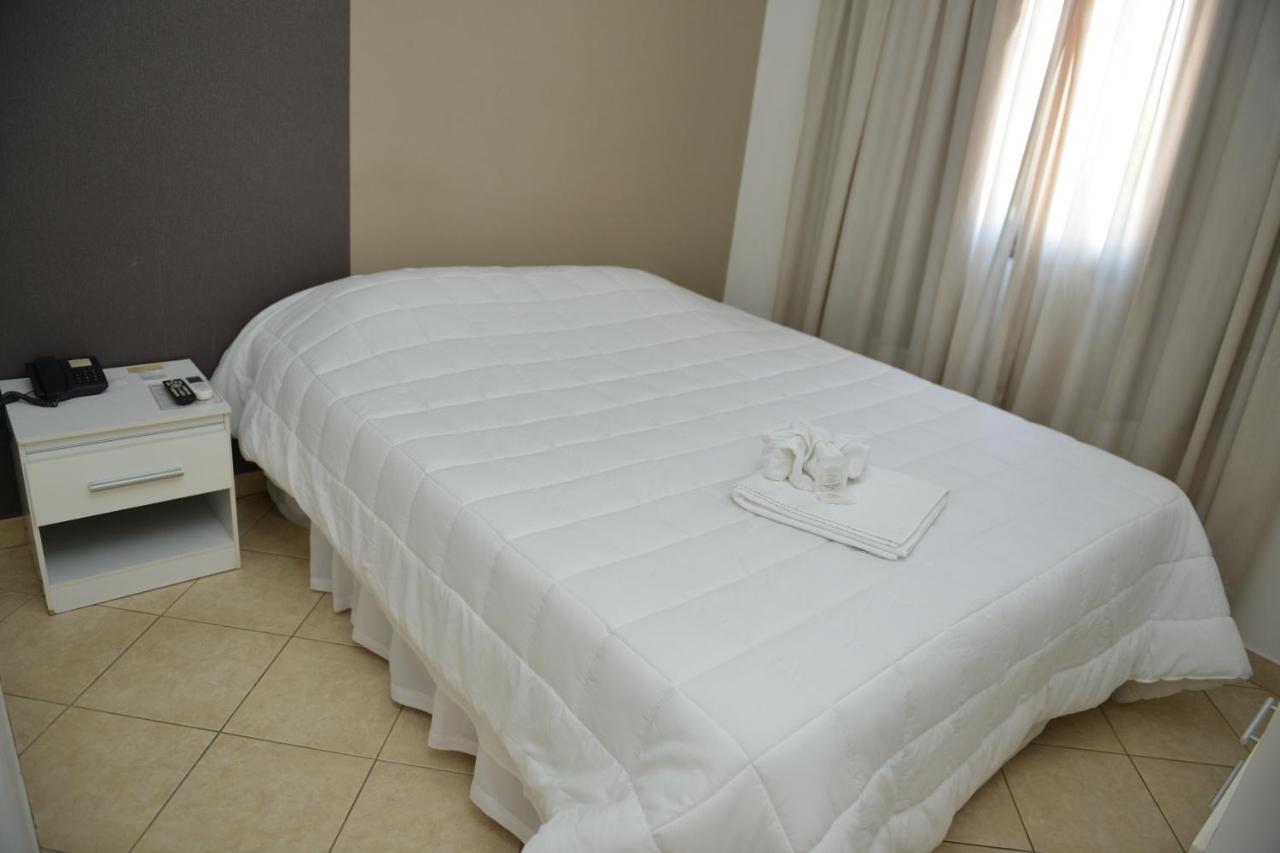 Hotel Poeta Flat Itajubá Eksteriør billede